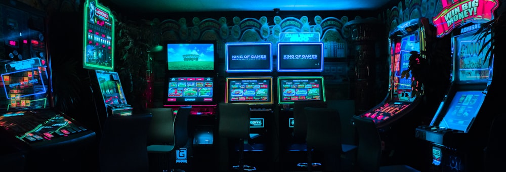 英雄联盟全球总决赛T1对阵JDG电竞比赛直播